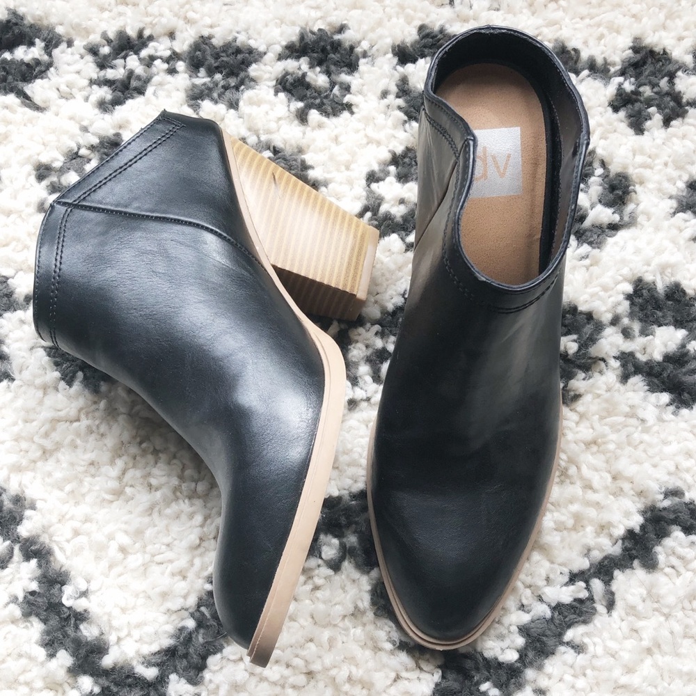 DV | Black Mule Heels